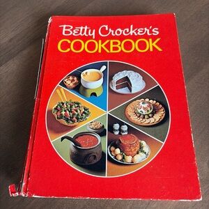 Betty Crocker Red Cookbook vintage - check spine
